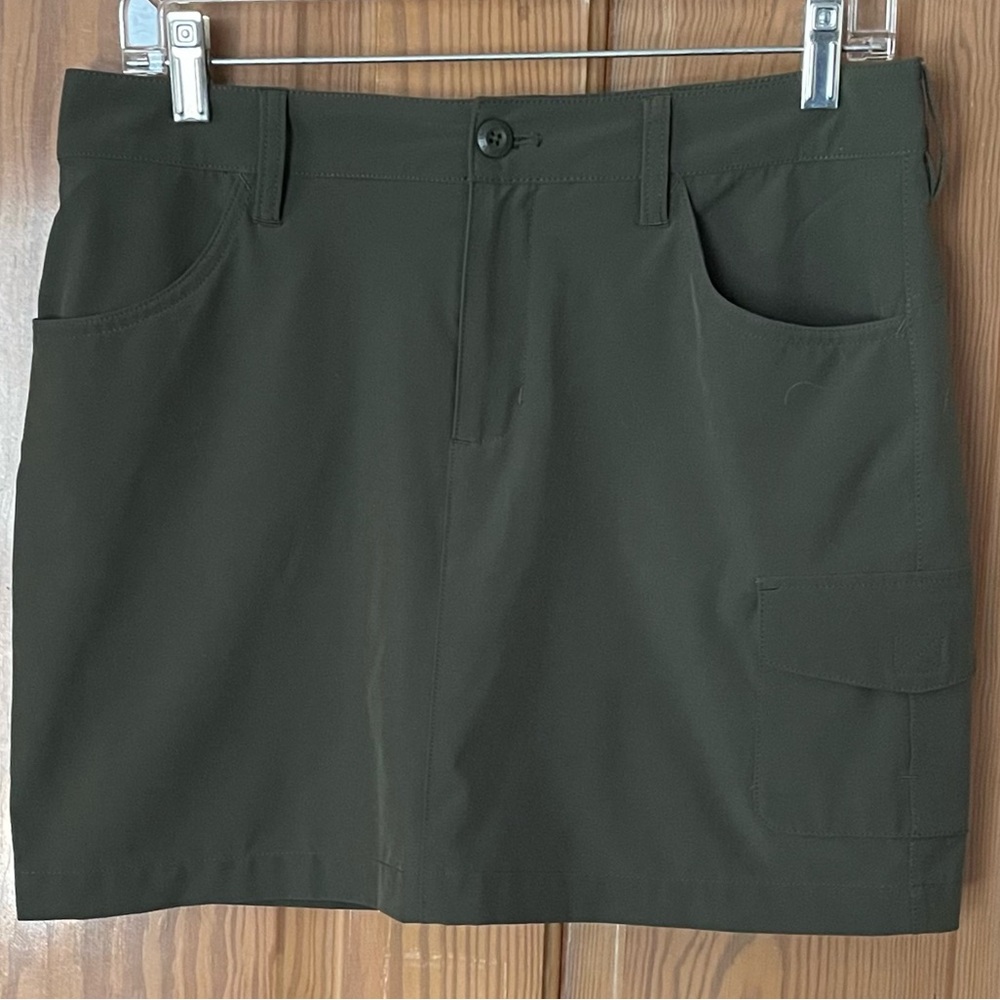 Eddie Bauer Dark Olive Skort, Size 6
